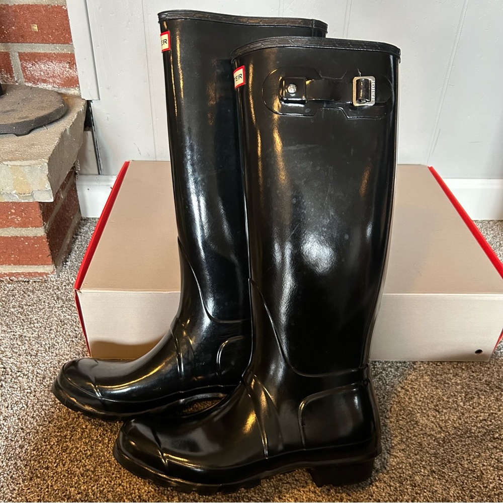 Hunter Tall Black Glossy Boots - Picture 7 of 16